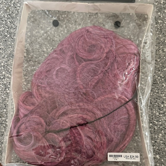 Pink Wig - Picture 5 of 5